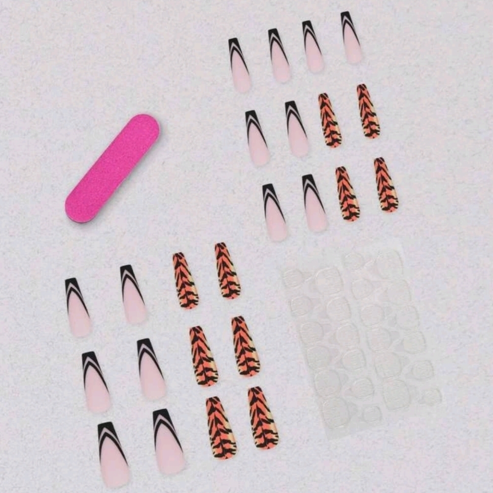 Tiger Design Nails 🐅 - Picture 2 of 3